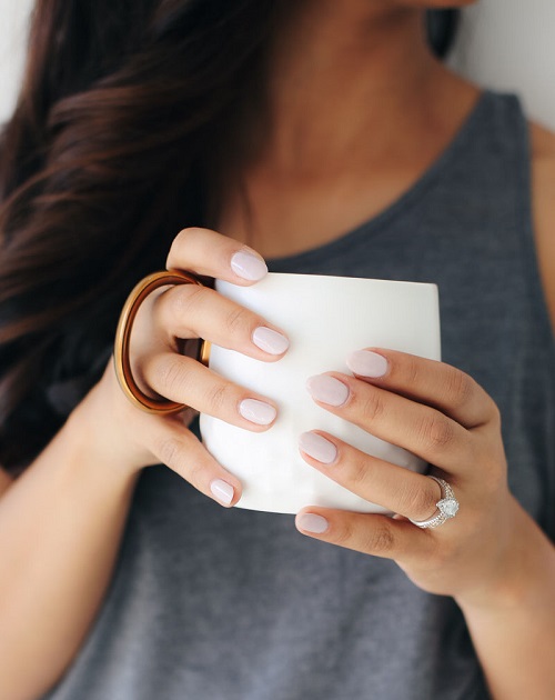 How to choose the best nail colors for fair skin? ~ SoFWIReD How to choose the best nail colors for fair skin? ~ SoFWIReD